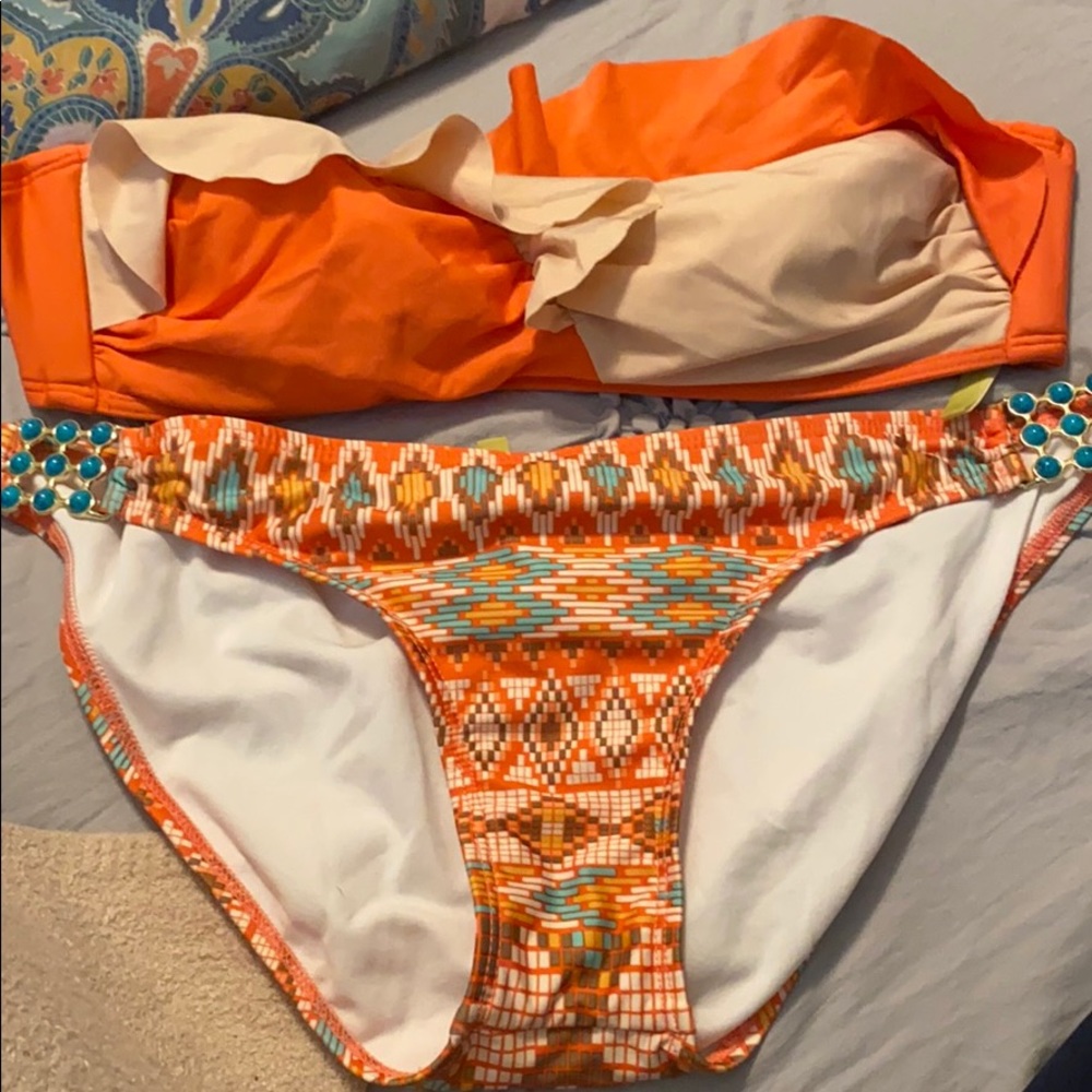 Women’s swim suit